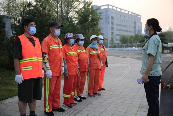 天博为何环卫工人的工资不直接由环卫所发偏要让包工头吃一大截？(图5)