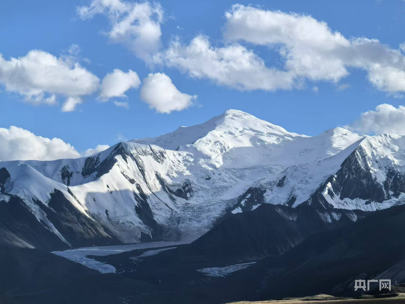 天博体育故事开始的地方丨在雪山大地 感受杨志军笔下的沧桑巨变(图2)